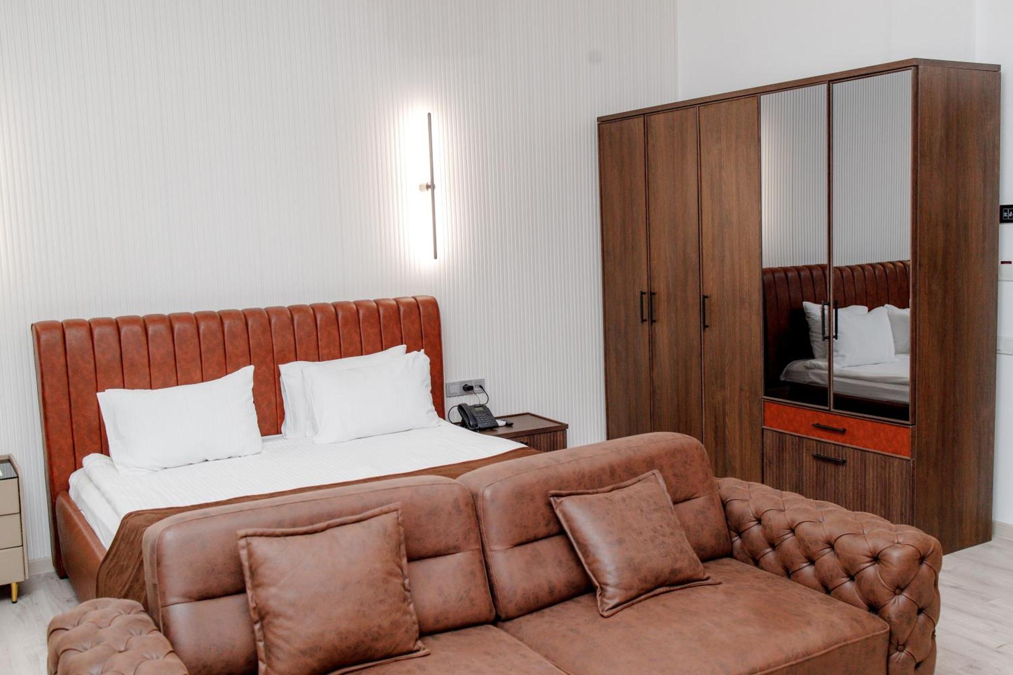 Infinity Plaza Block 1 Hotel อะเตรา ภายนอก รูปภาพ