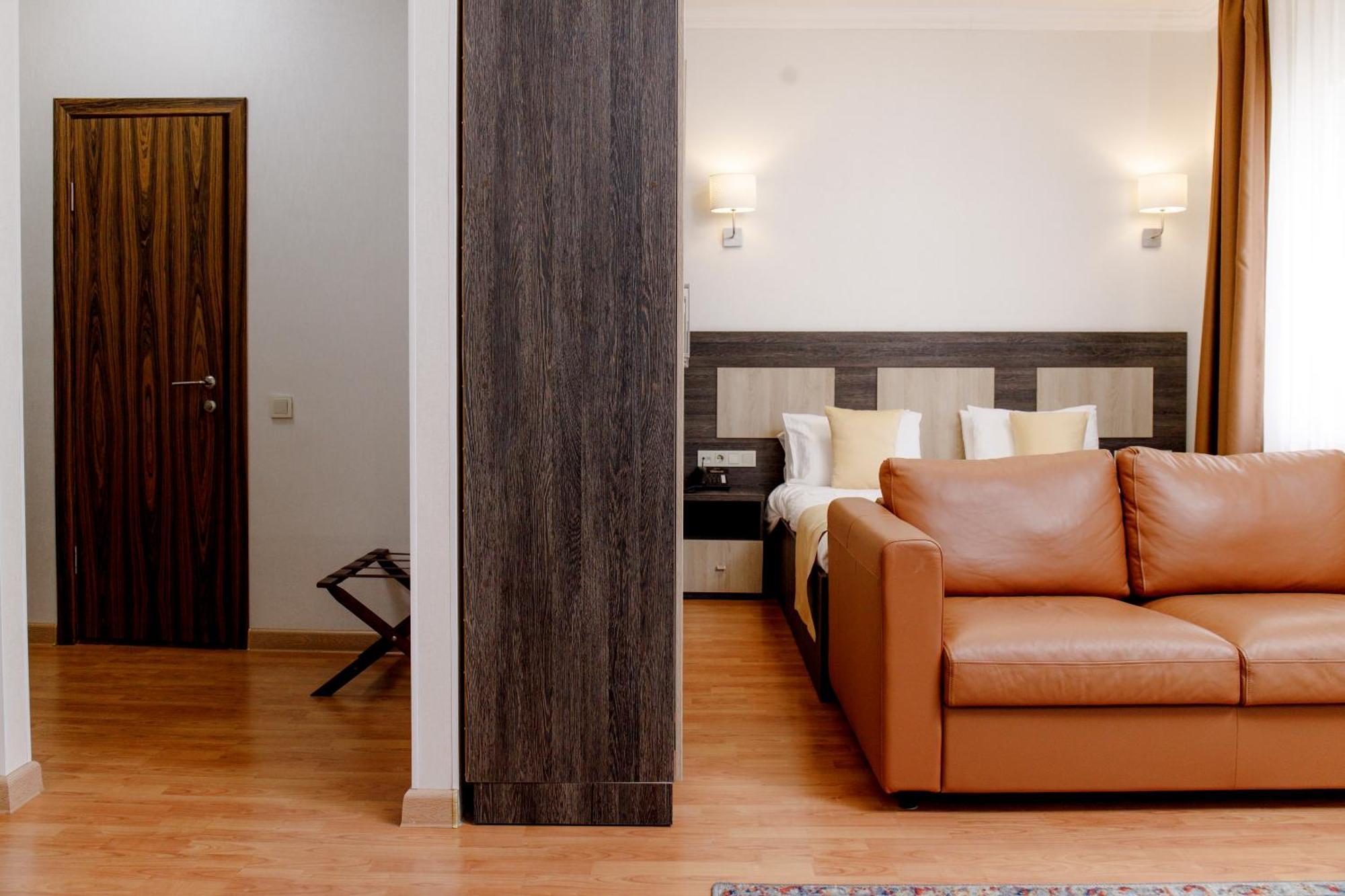 Infinity Plaza Block 1 Hotel อะเตรา ภายนอก รูปภาพ